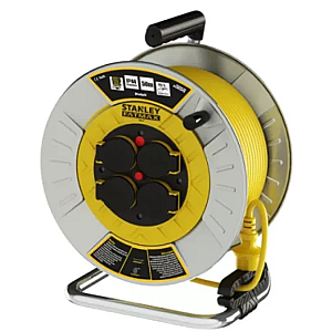 Pagarinatajs STANLEY 50m 3G1.5mm 4xSchuko rozetes metala spole IP44